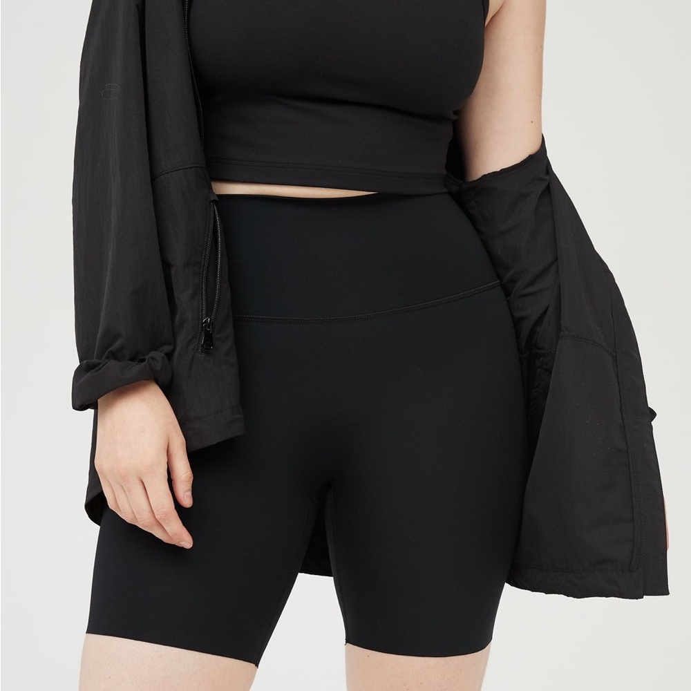 Aerie offline bike short